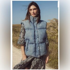 ELAN DENIM VEST. SIZE XS. 💙